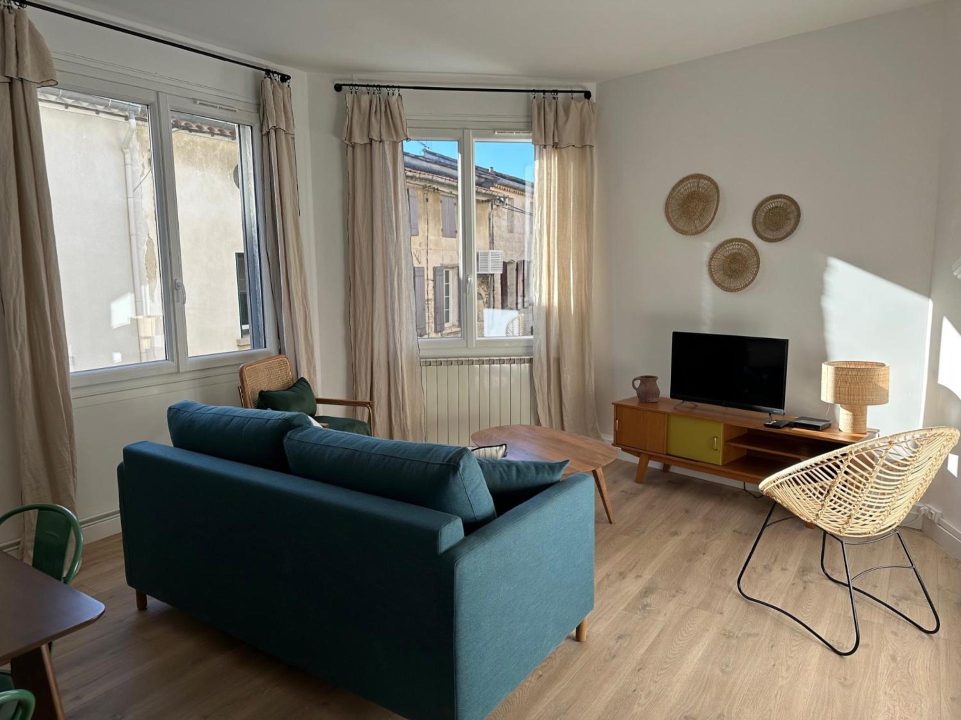Charmant Appartement 3 Chambres Et Terrasse Eyragues Buitenkant foto